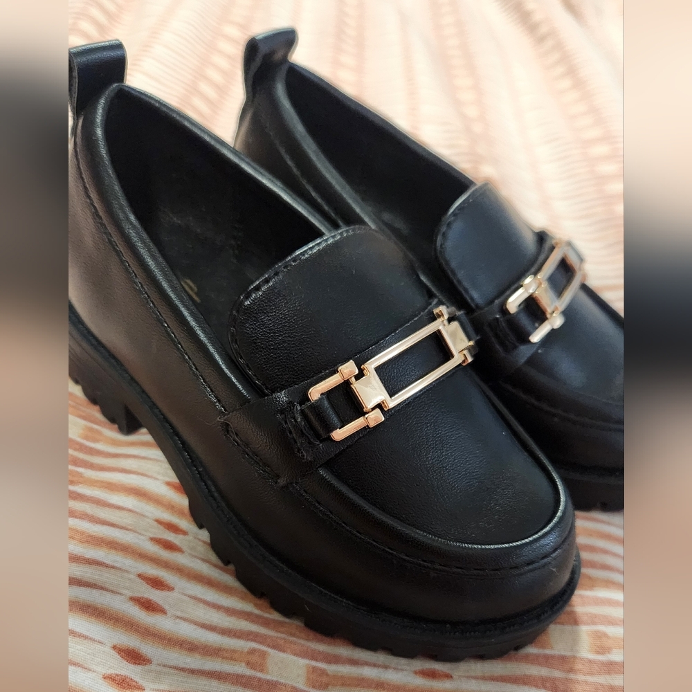 Girls Black Loafers Size 6 GAP